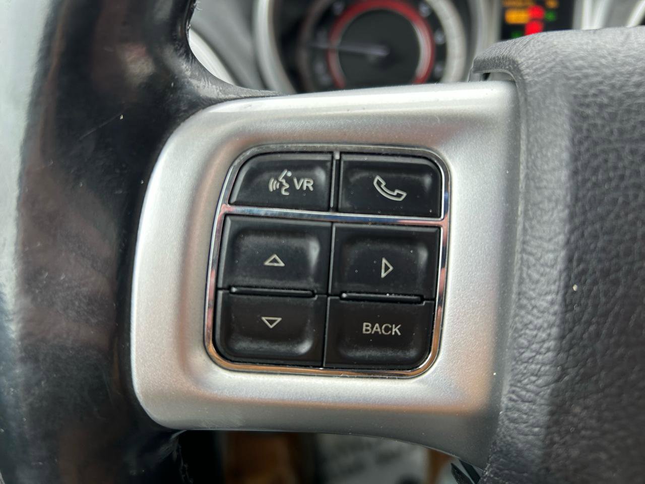 Used 2018 Dodge Journey SE image 19