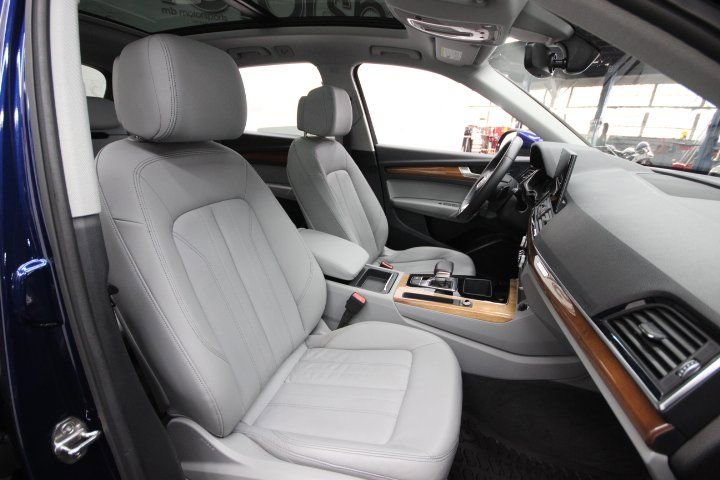 Used 2022 Audi Q5 2.0T Premium w/ Convenience Package AWD/4WD image 21