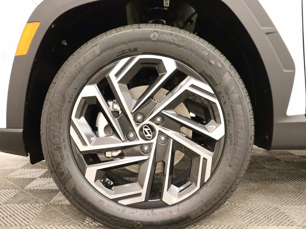 New 2026 Hyundai Tucson Limited AWD/4WD image 6