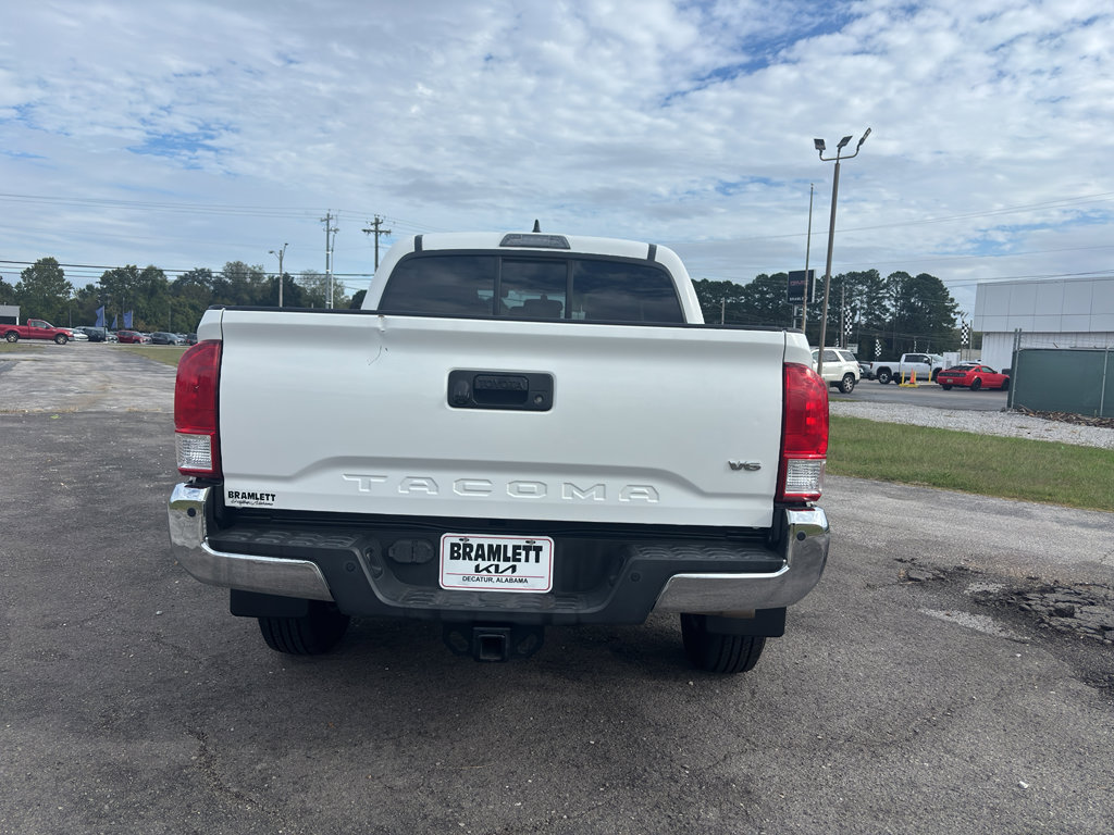 Used 2017 Toyota Tacoma SR5 image 3