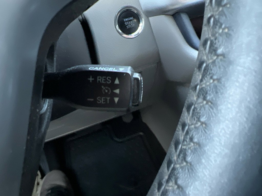 Used 2015 Toyota Highlander Limited image 19