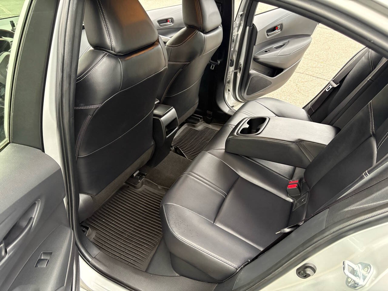 Used 2022 Toyota Corolla LE w/ Premium Interior Package FWD image 10
