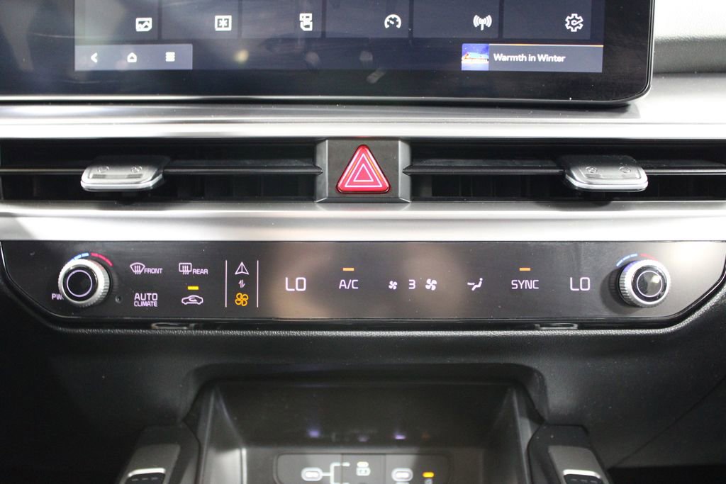 Used 2024 Kia Sorento S image 42