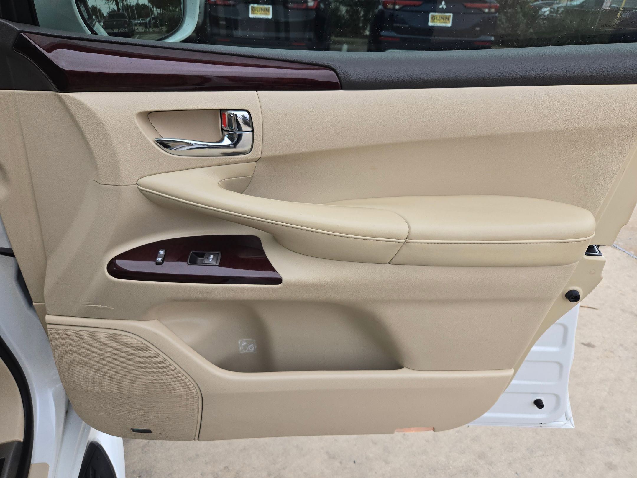 Used 2014 Lexus LX 570 4WD image 34