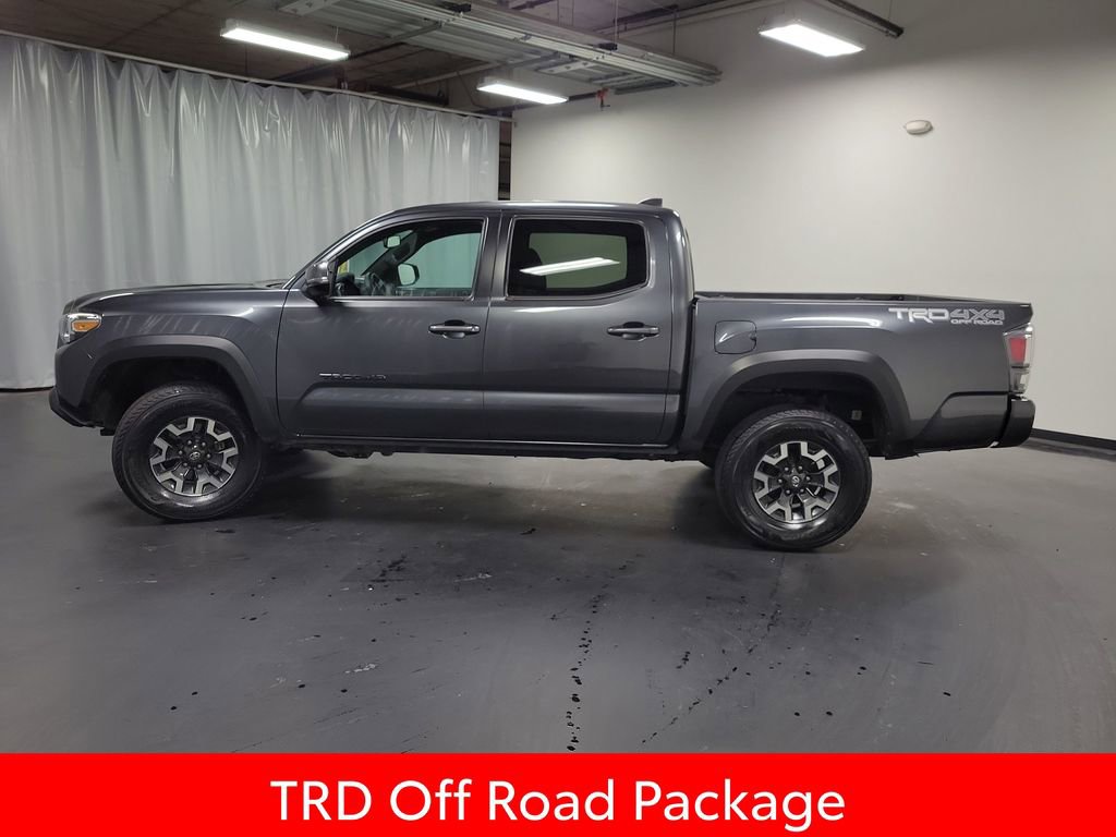 Used 2023 Toyota Tacoma TRD Off-Road w/ Technology Package AWD/4WD image 5