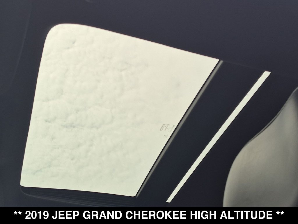 Used 2019 Jeep Grand Cherokee High Altitude AWD/4WD image 4