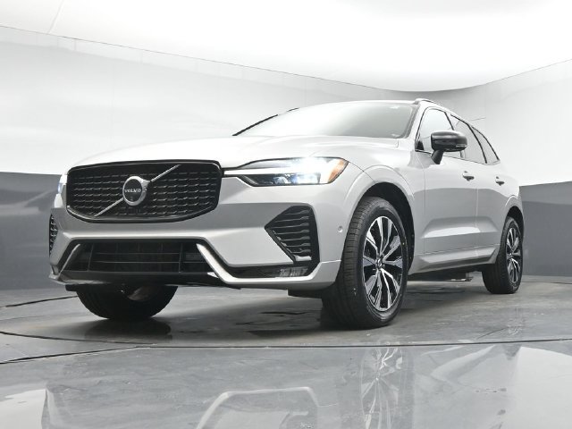 Used 2024 Volvo XC60 B5 Plus w/ Protection Package Premier AWD/4WD image 36