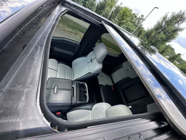 Used 2023 Ford F150 Lightning Platinum AWD/4WD image 6