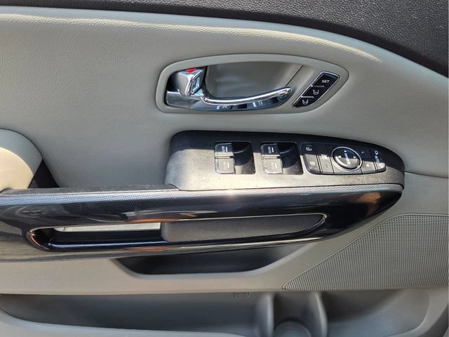 Used 2017 Kia Sedona EX FWD image 33