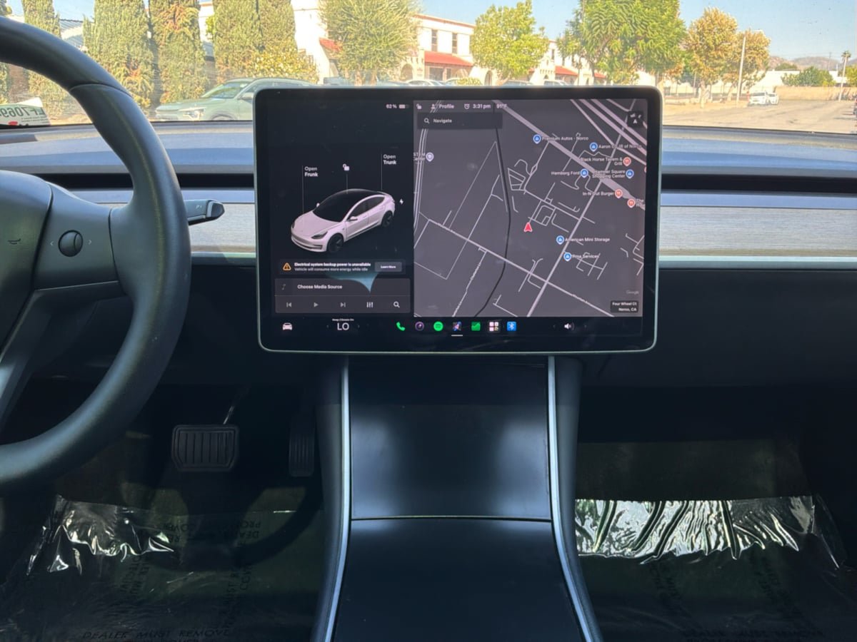 Used 2020 Tesla Model 3 Standard Range Plus RWD image 15