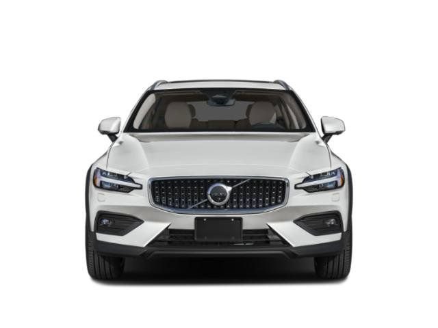 Used 2025 Volvo V60 B5 Cross Country Plus AWD/4WD image 4