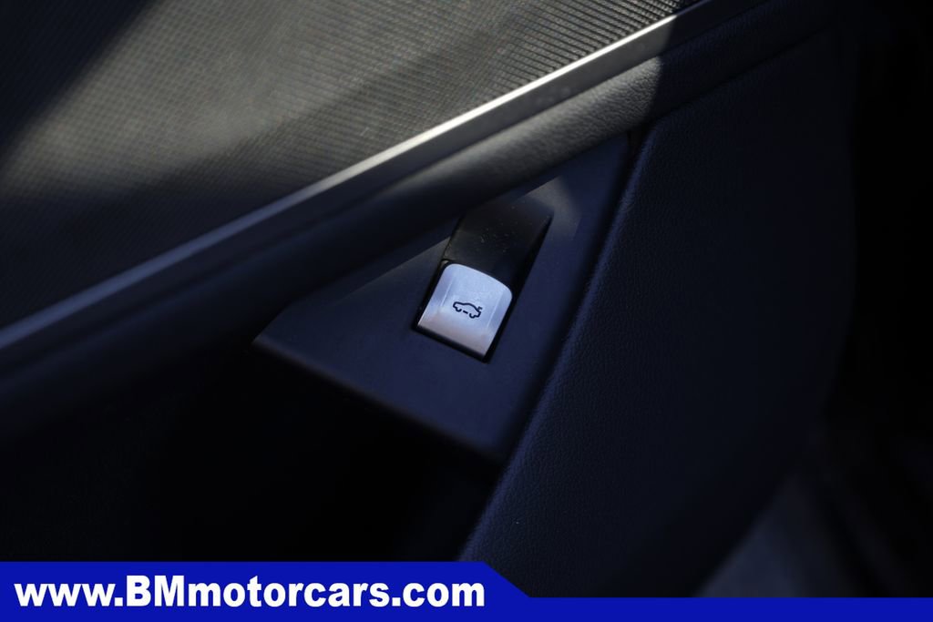 Used 2020 BMW 750i xDrive w/ Cold Weather Package AWD/4WD image 26