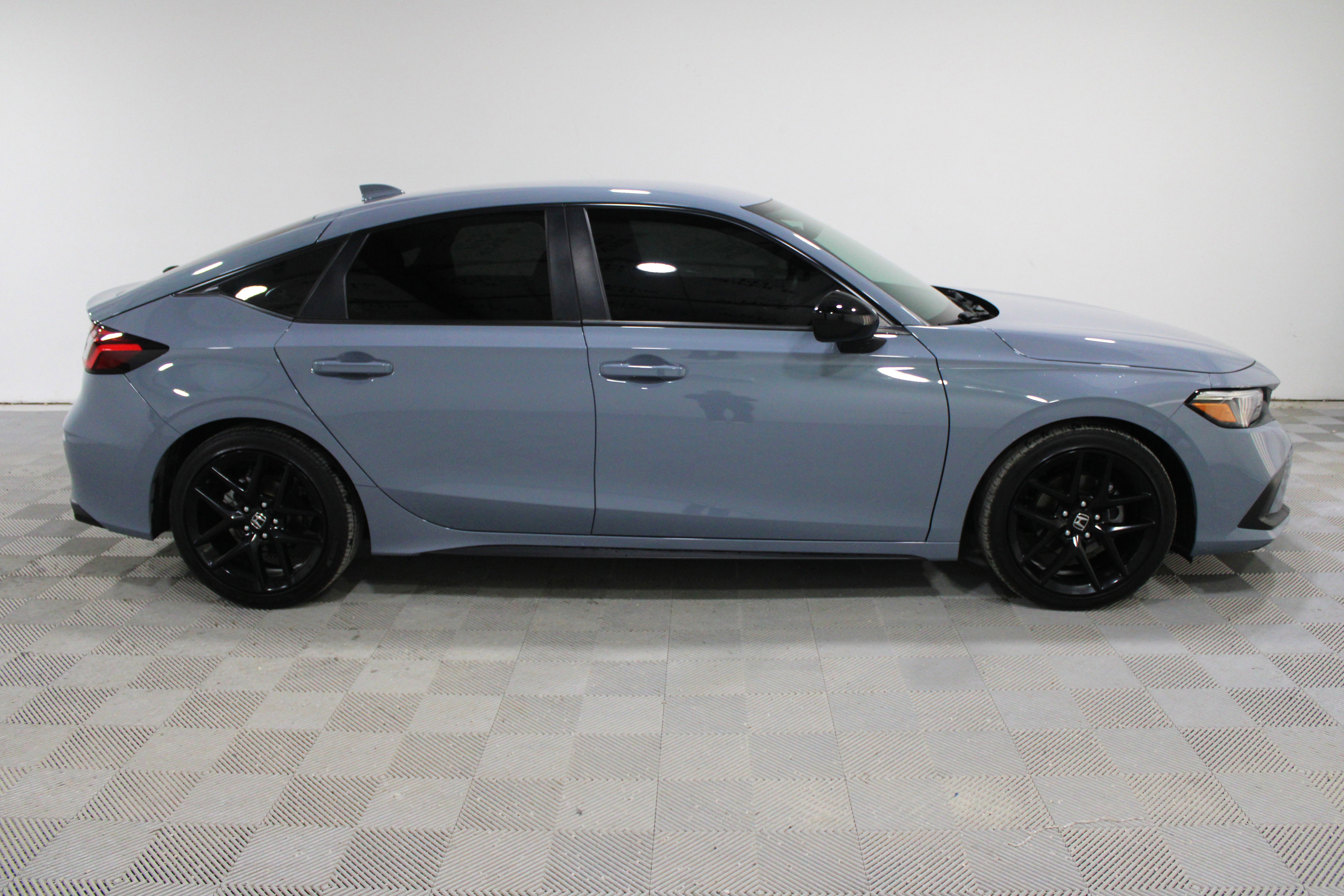 Used 2023 Honda Civic Sport image 26