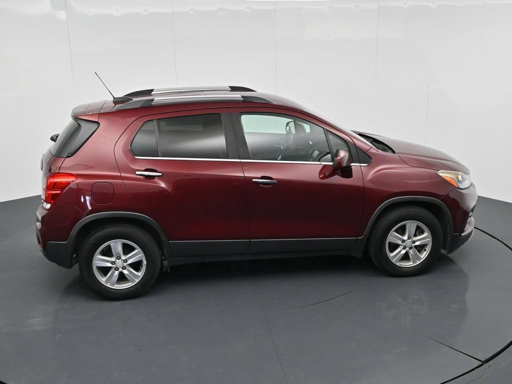 Used 2017 Chevrolet Trax LT w/ LT Convenience Package FWD image 25