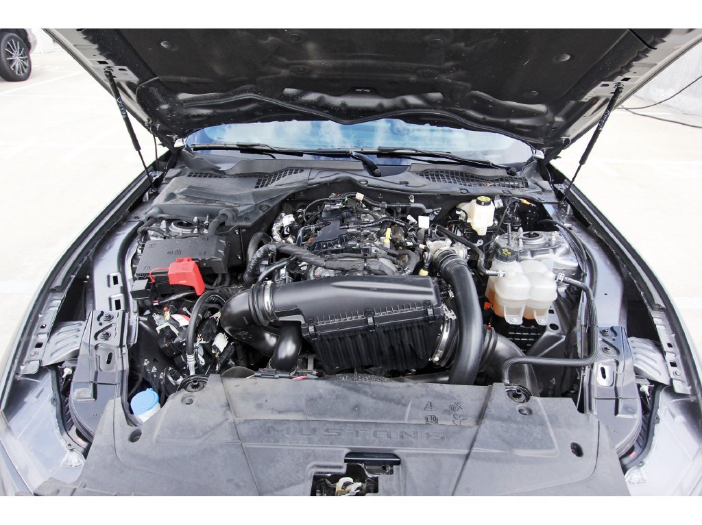 Used 2025 Ford Mustang Coupe RWD image 31