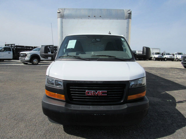 Used 2022 GMC Savana 3500 Extended w/ Power Convenience Package RWD image 8