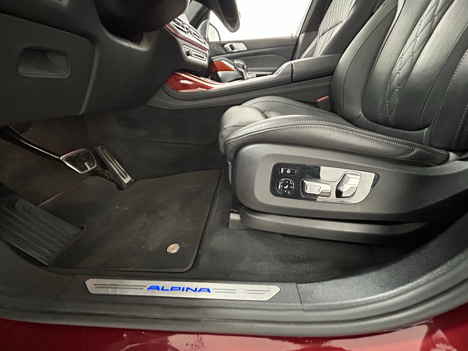 Used 2022 BMW ALPINA XB7 AWD/4WD image 31