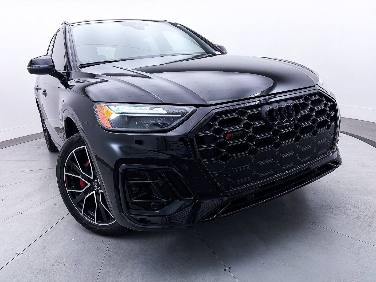 Used 2025 Audi SQ5 Premium Plus image 3