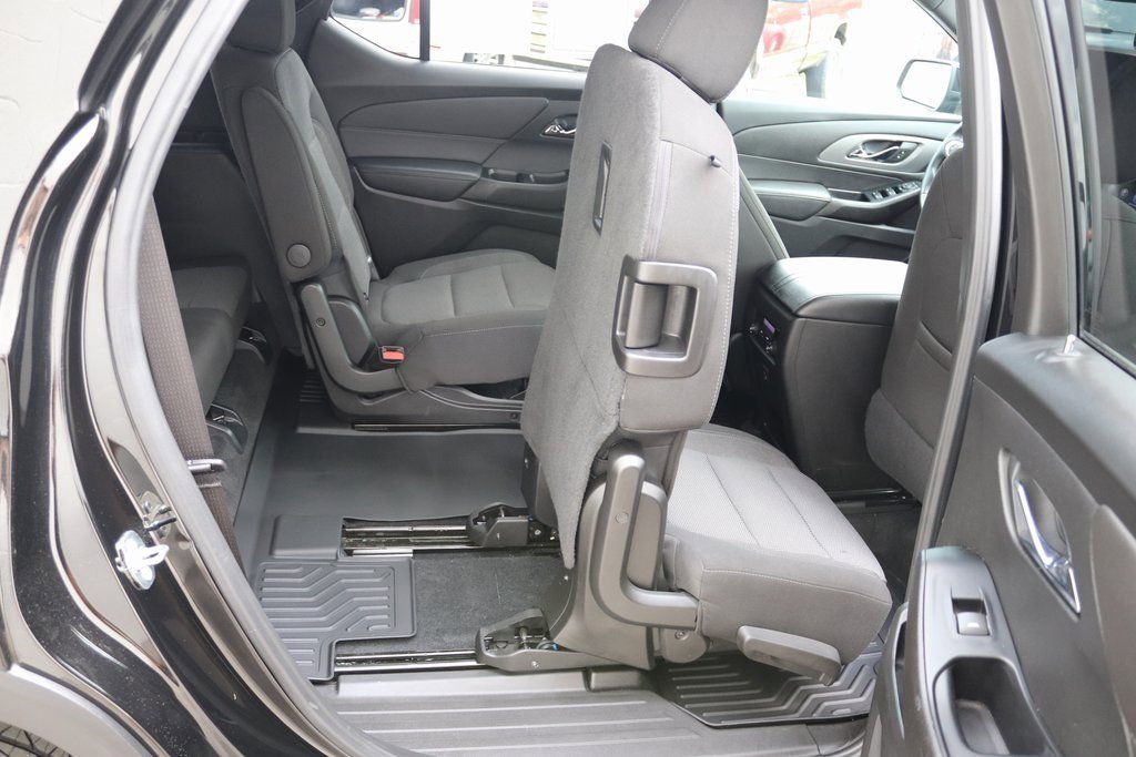 Used 2023 Chevrolet Traverse LT AWD/4WD image 7
