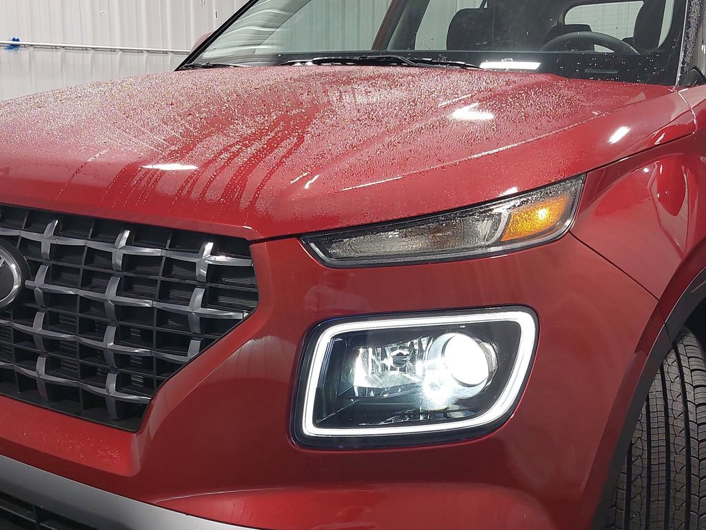 New 2025 Hyundai Venue Limited image 31