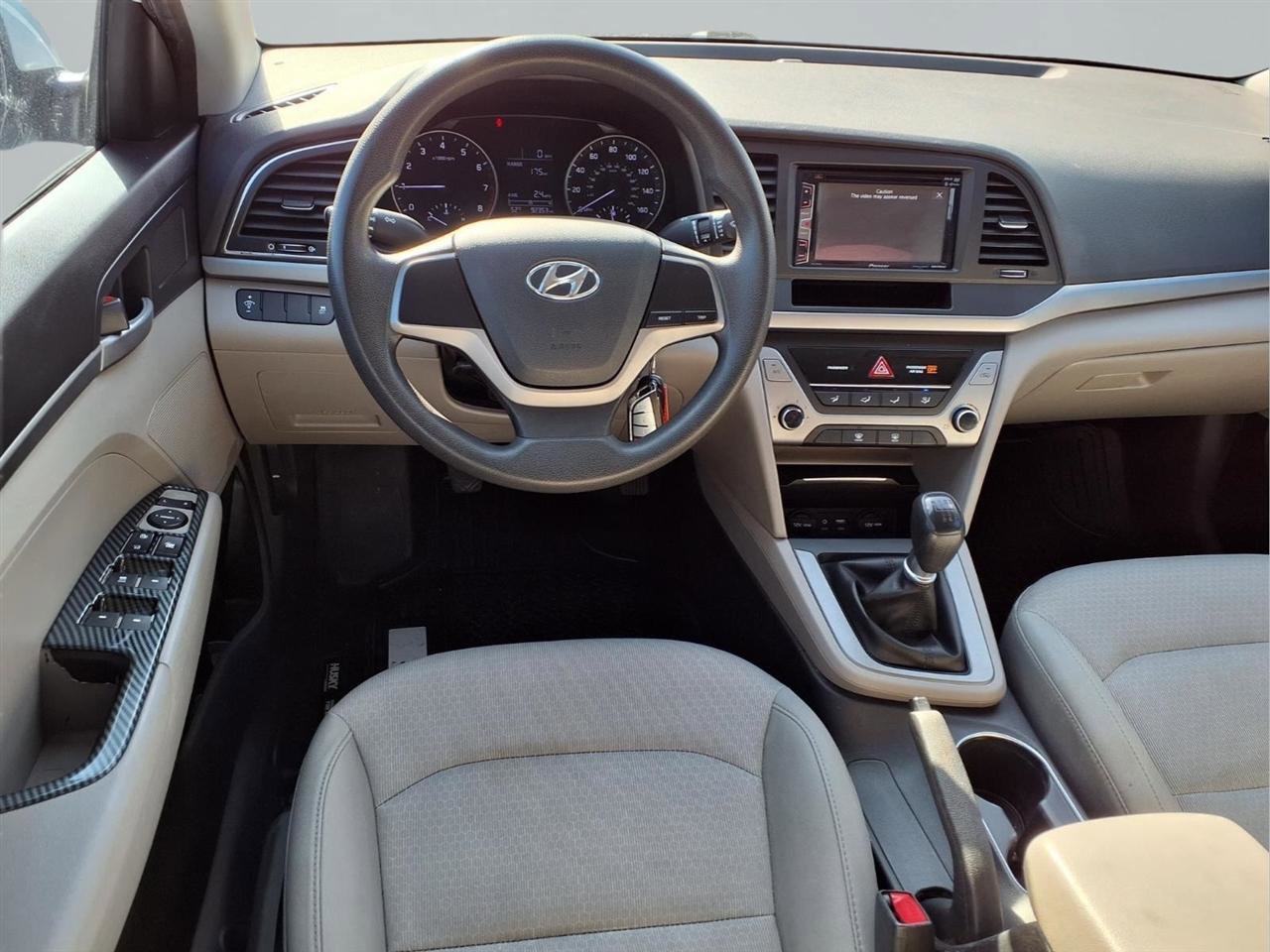 Used 2017 Hyundai Elantra SE image 9