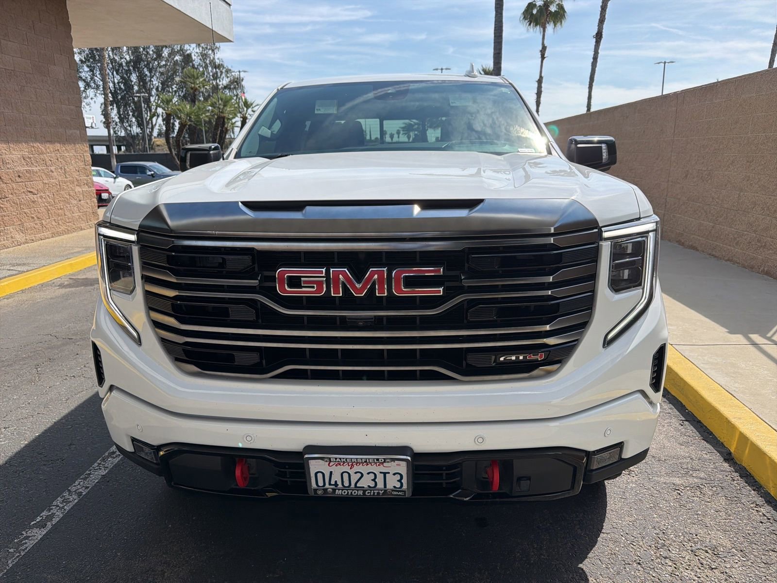 Certified 2023 GMC Sierra 1500 AT4 w/ AT4 Premium Package image 3