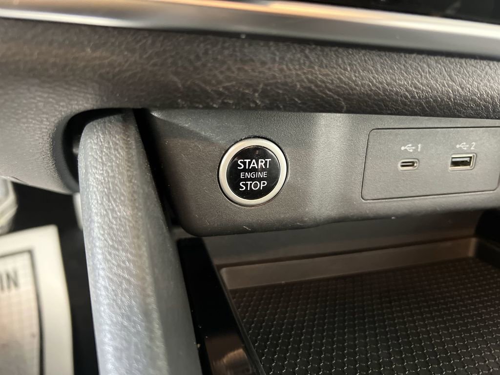 Used 2023 Nissan Rogue S image 17