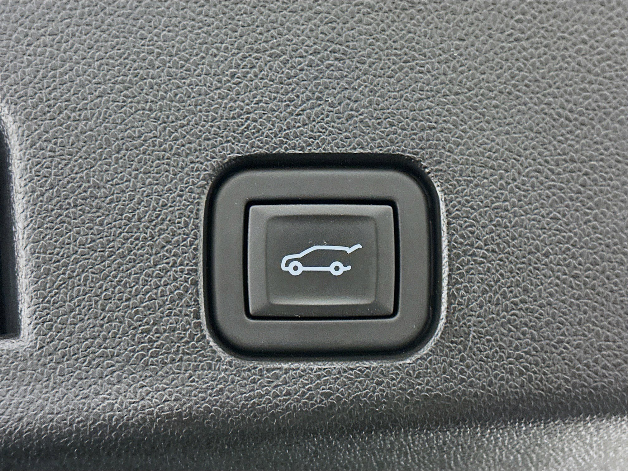 Used 2024 Chevrolet Traverse LT image 32