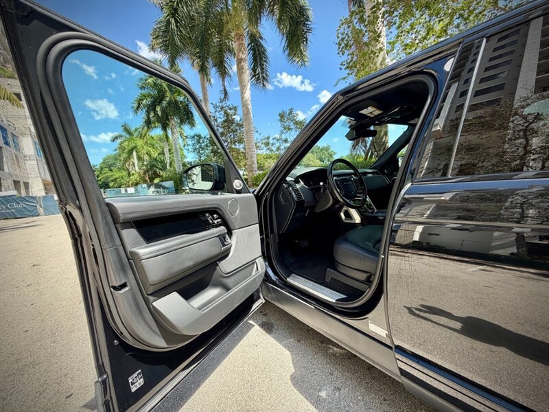 Used 2019 Land Rover Range Rover Supercharged AWD/4WD image 26