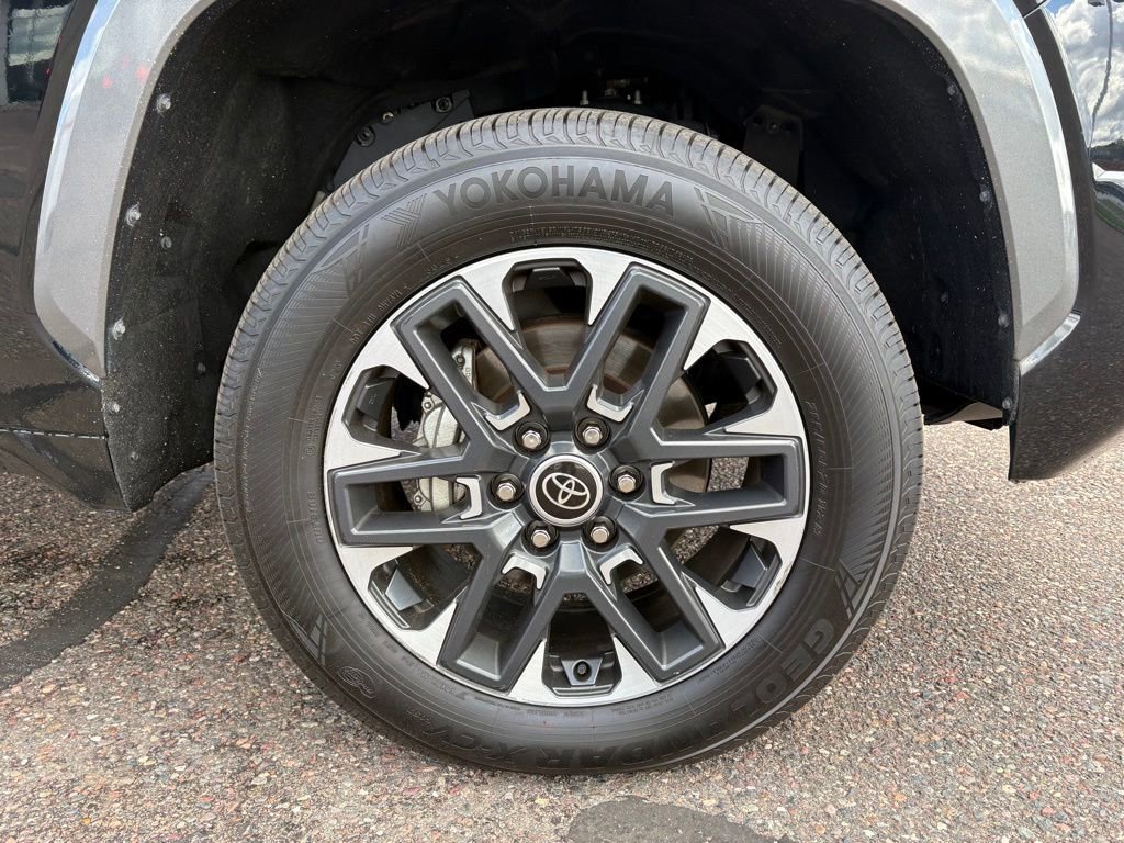 Used 2023 Toyota Tundra Limited AWD/4WD image 10