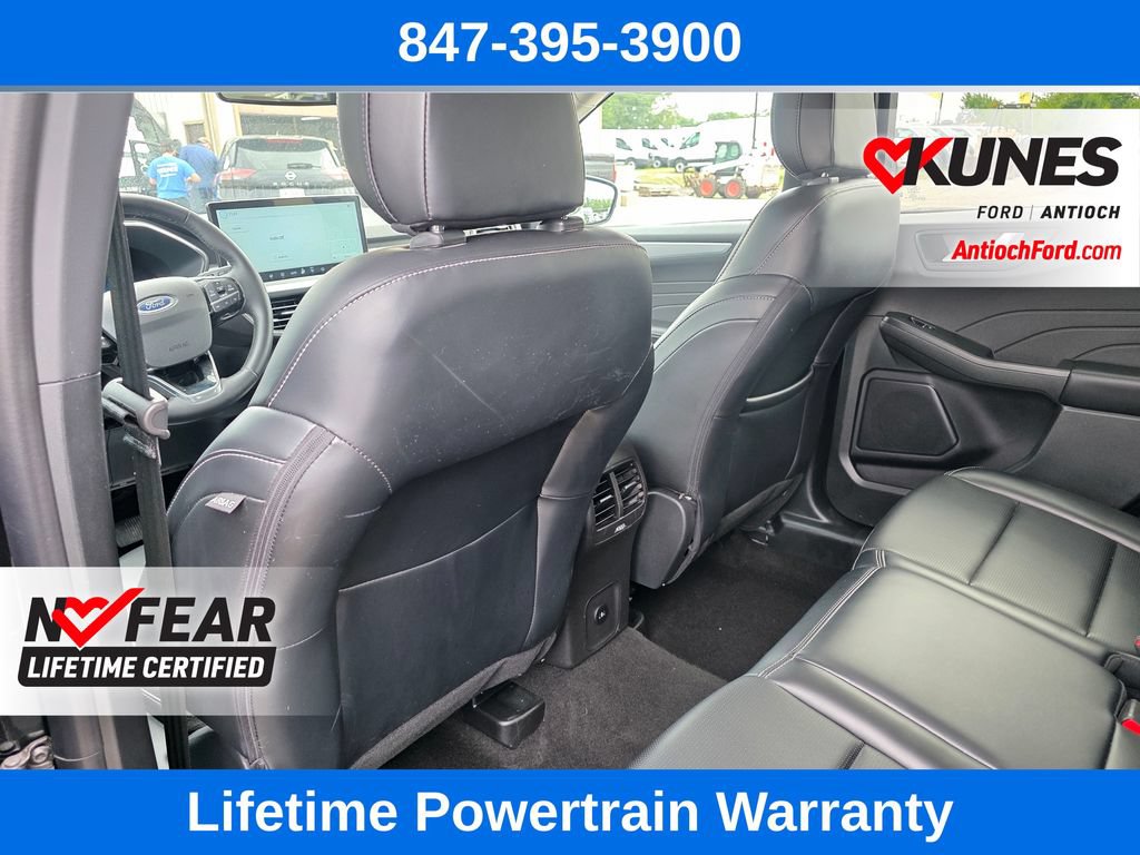 Certified 2025 Ford Escape Platinum AWD/4WD image 23