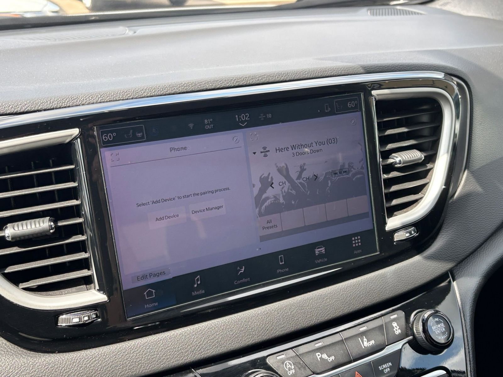 Used 2025 Chrysler Pacifica Select image 20