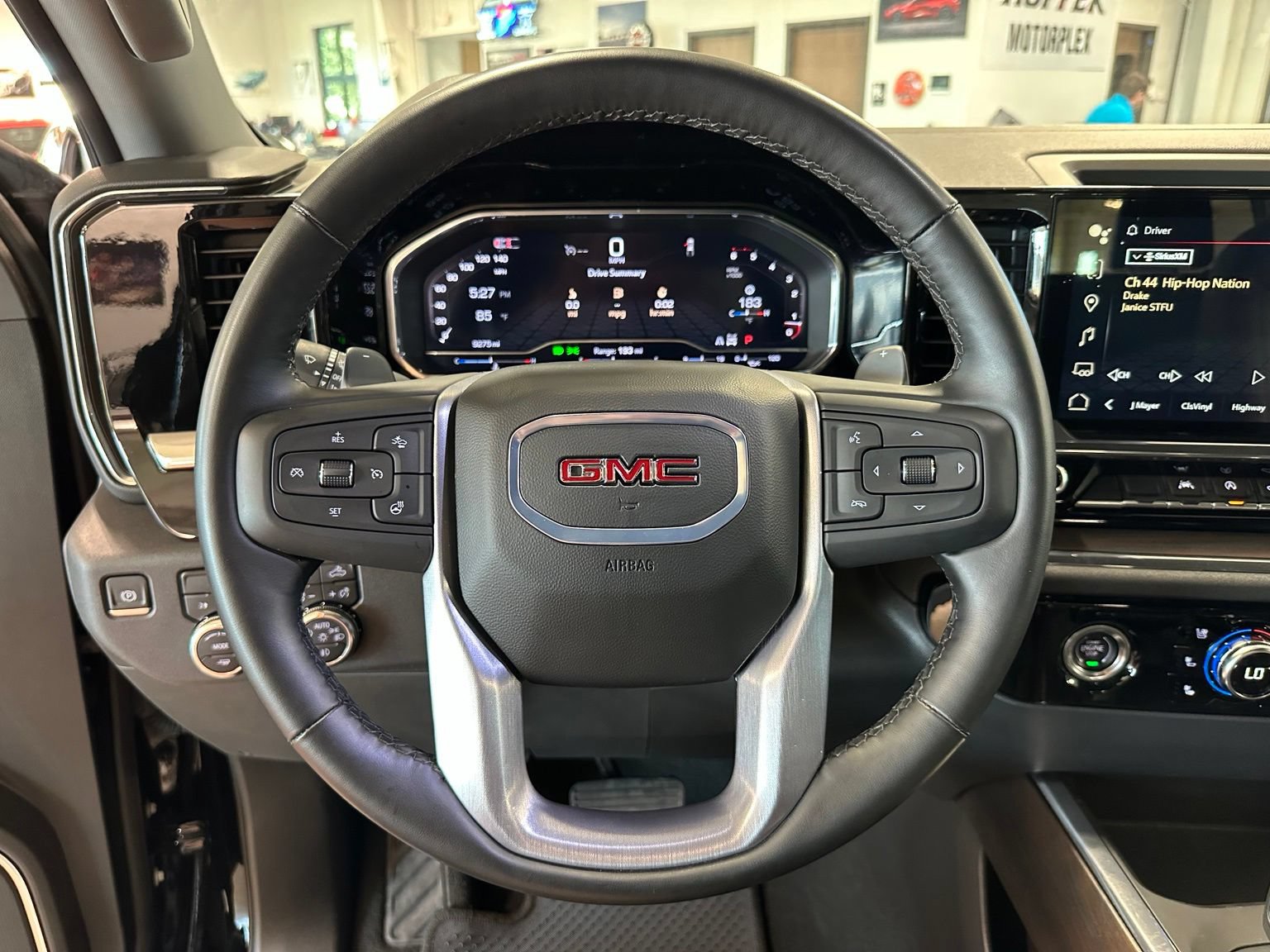 Used 2024 GMC Sierra 1500 SLT w/ SLT Premium Package AWD/4WD image 18