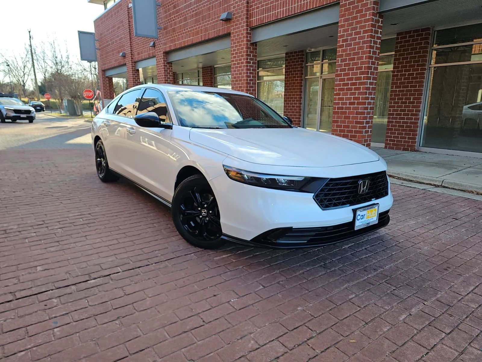 Used 2025 Honda Accord SE image 1