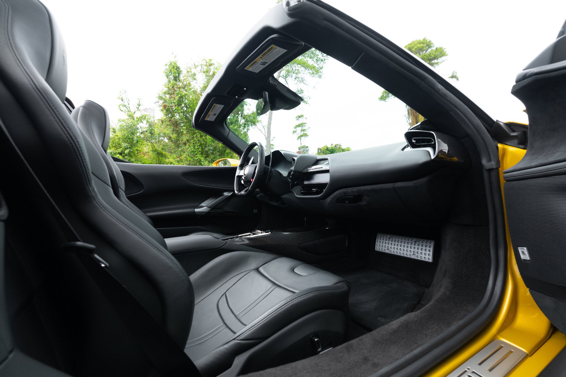 Used 2022 Ferrari SF90 Spider AWD/4WD image 72