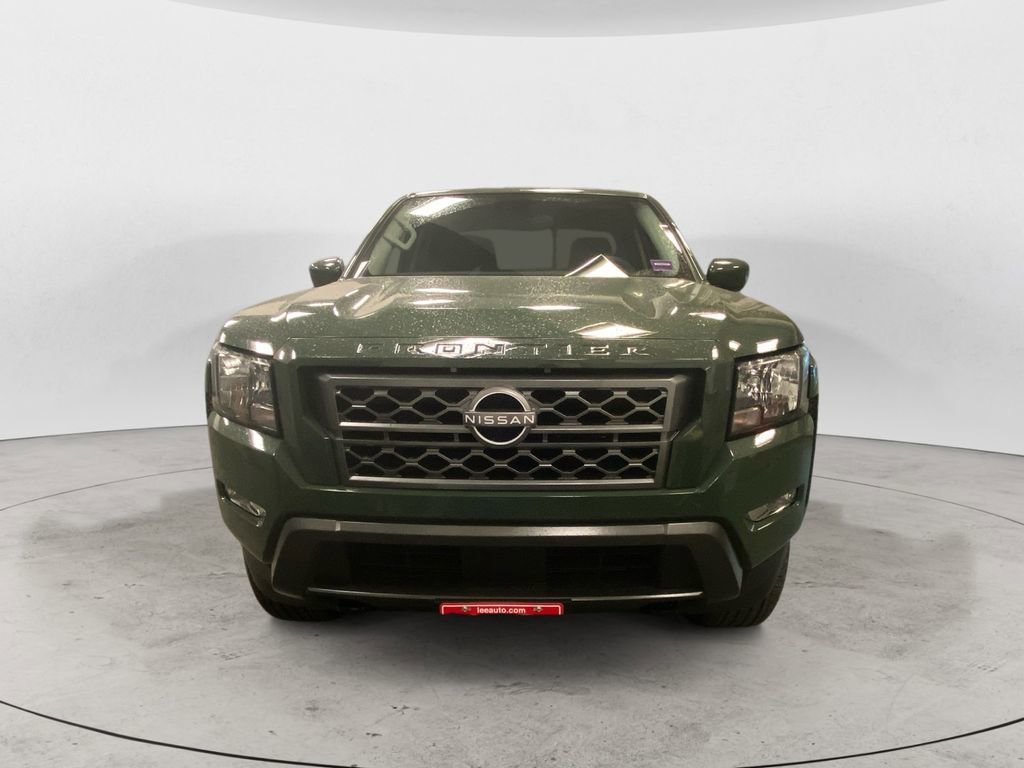 Used 2024 Nissan Frontier SV image 8