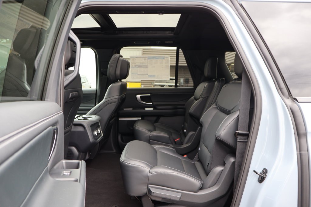 New 2026 Ford Expedition Max Platinum w/ Stealth Appearance Package AWD/4WD image 19