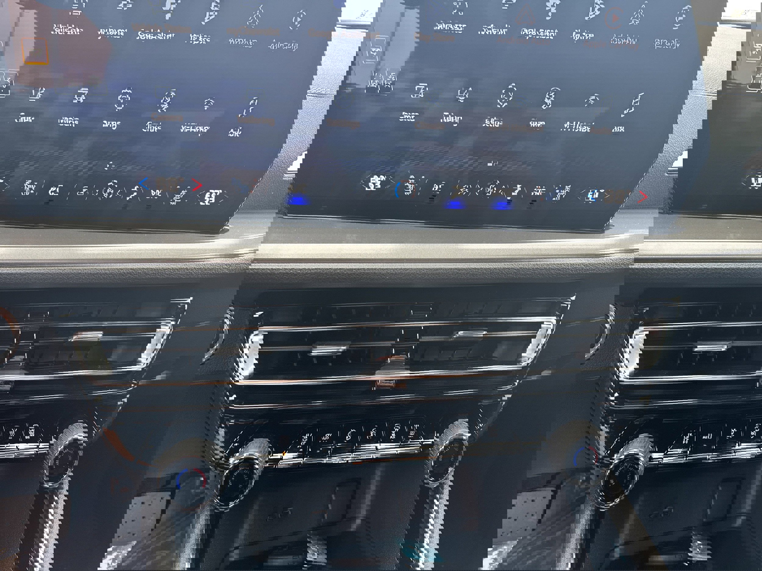 New 2026 Chevrolet Traverse LT image 25