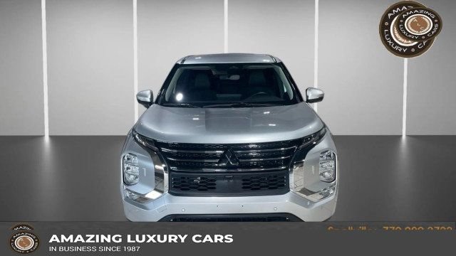 Used 2024 Mitsubishi Outlander SE AWD/4WD image 1