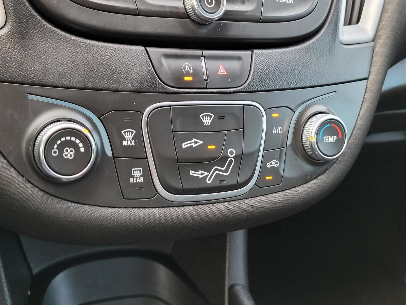 Used 2022 Chevrolet Malibu LS FWD image 24