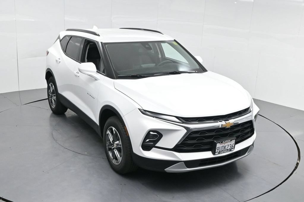 New 2025 Chevrolet Blazer LT w/ Convenience Package FWD image 59
