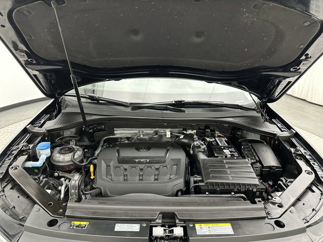 Used 2023 Volkswagen Tiguan SE R-Line image 27