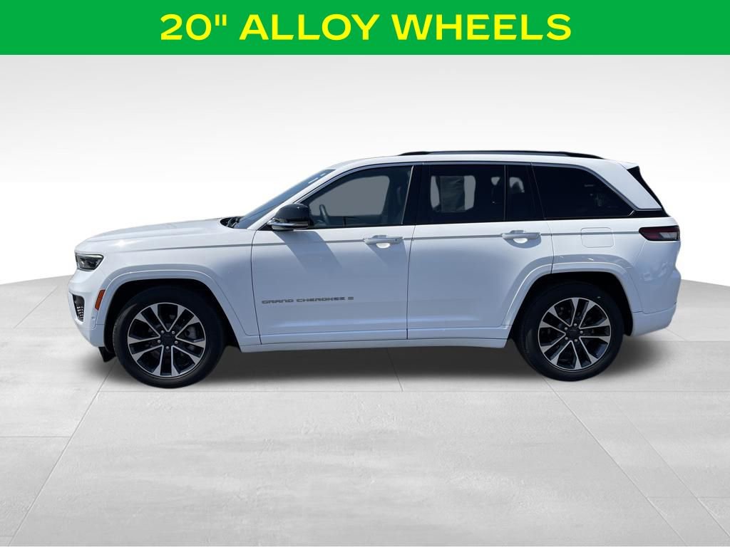Used 2023 Jeep Grand Cherokee Overland w/ Luxury Tech Group IV AWD/4WD image 7