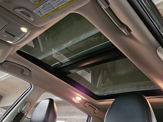 Used 2017 Nissan Rogue SL w/ SL Premium Package FWD image 14