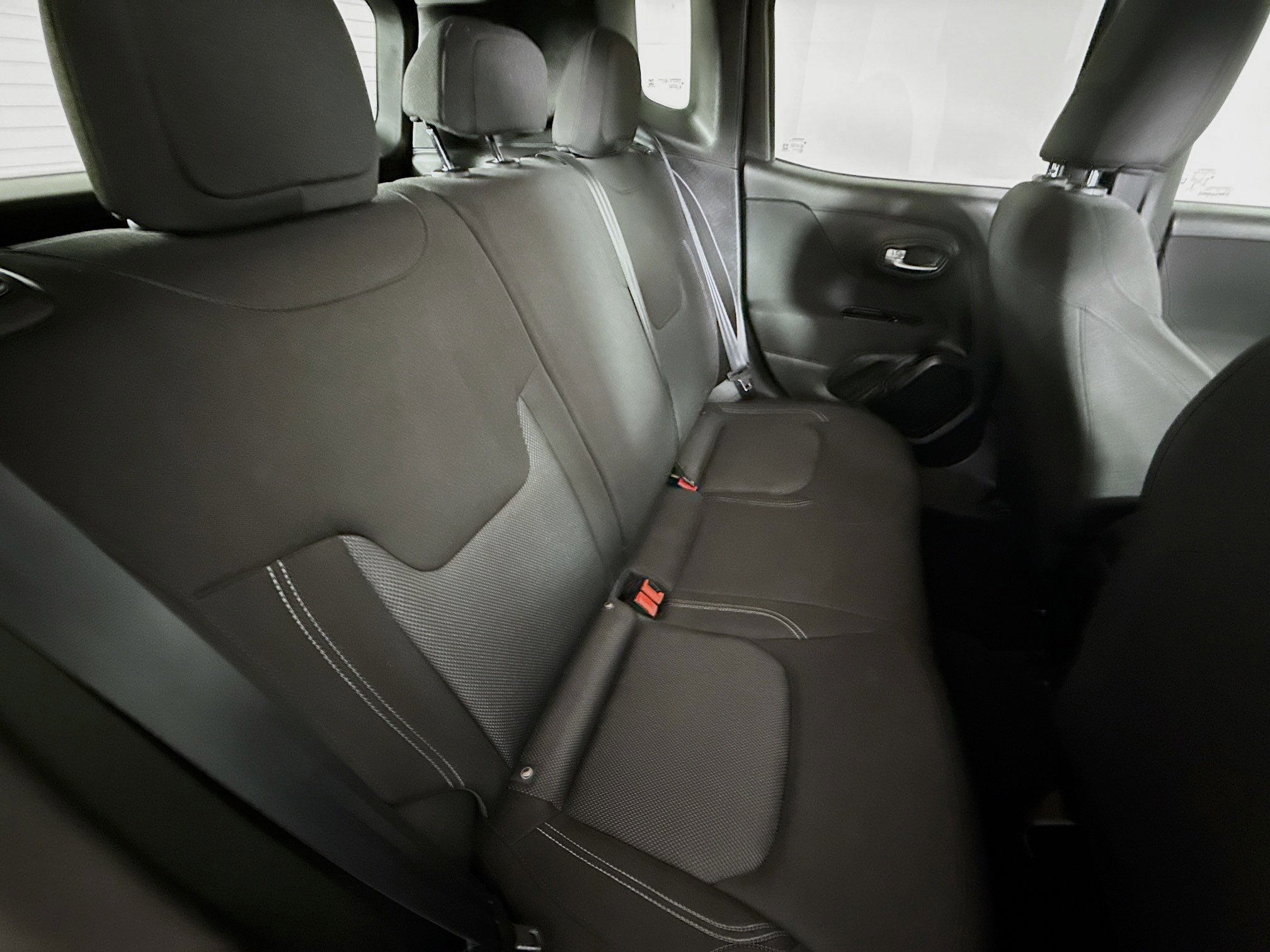 Used 2021 Jeep Renegade Sport image 33