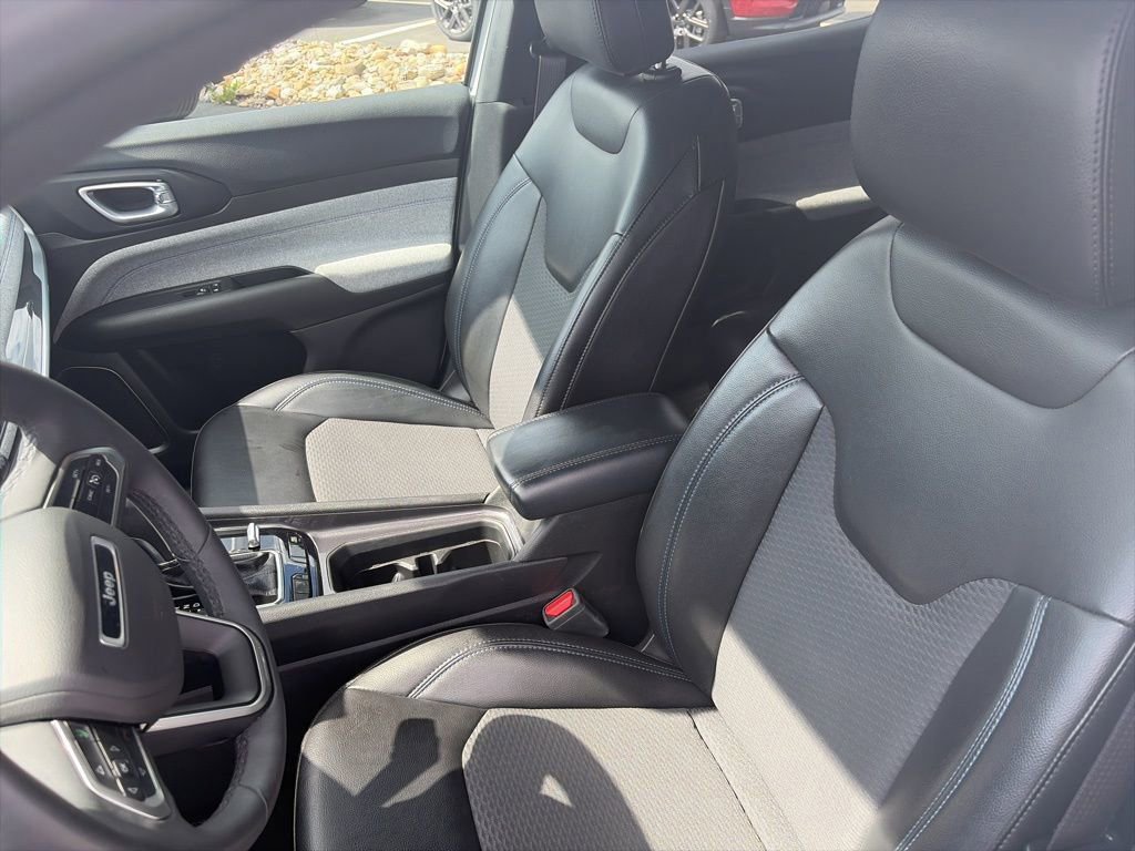 Used 2023 Jeep Compass Latitude w/ Convenience Group image 25