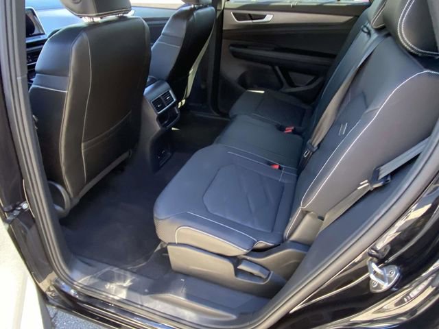 Used 2024 Volkswagen Atlas Cross Sport SE image 9