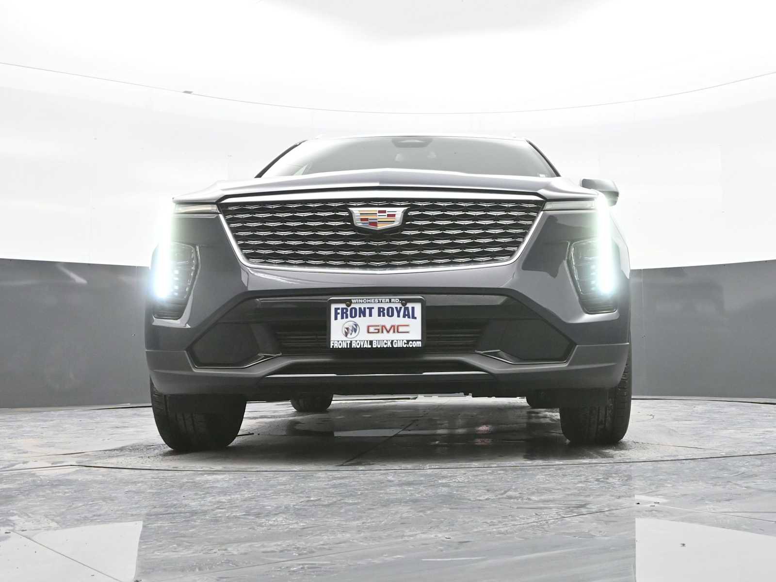 Used 2024 Cadillac XT4 Premium Luxury image 39