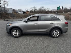 Used 2019 Kia Sorento L image 8