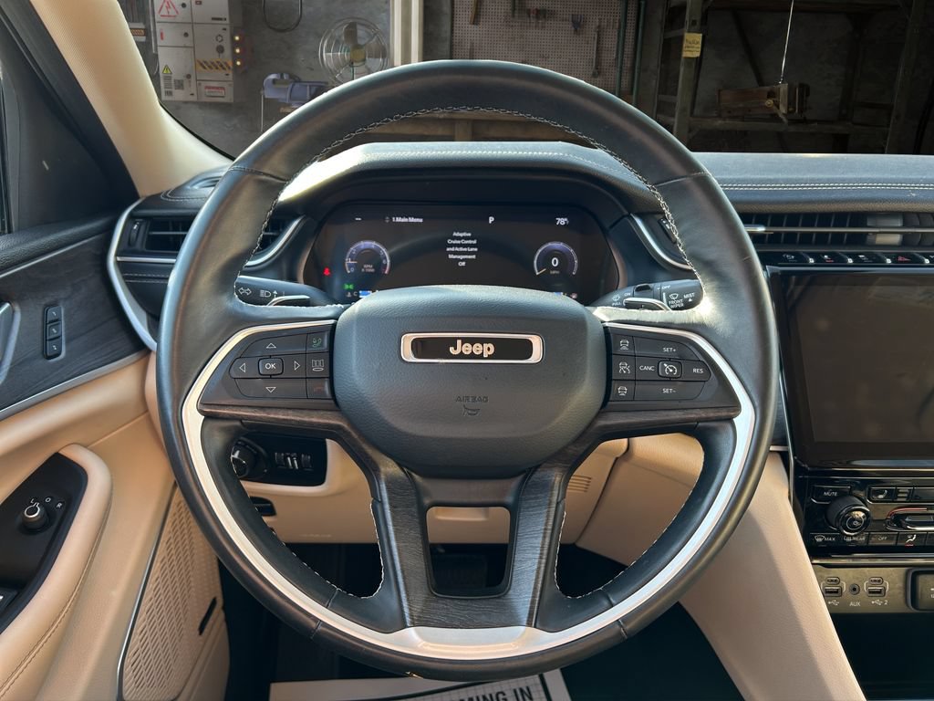 Used 2021 Jeep Grand Cherokee L Limited AWD/4WD image 19